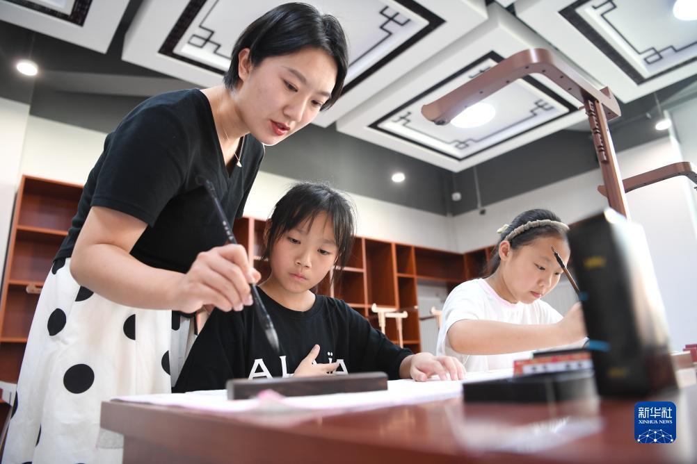 类似黑桃棋牌